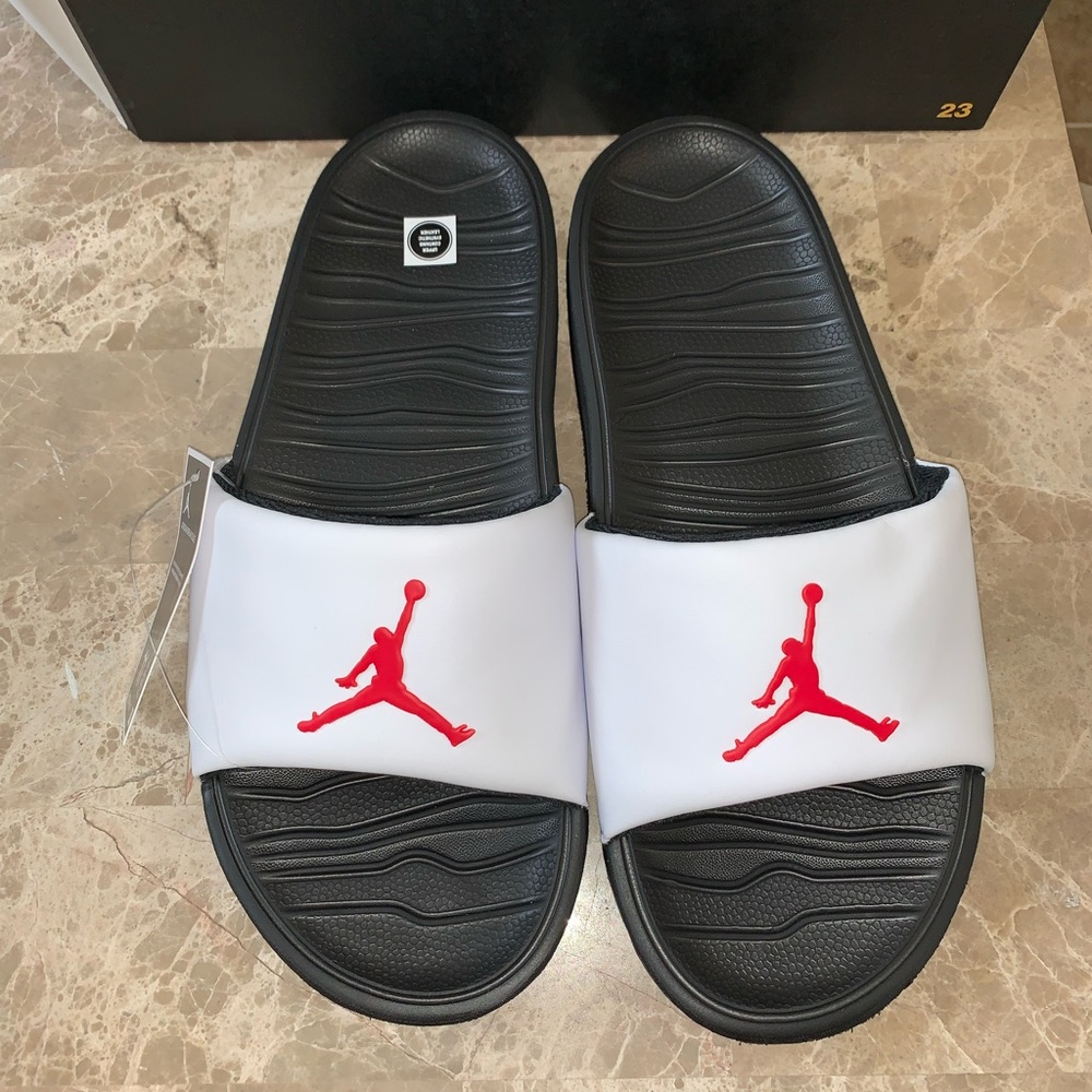 Authentic Men’s Air Jordan Nike university slides Michael Jordan Basketball - Picture 2 of 2